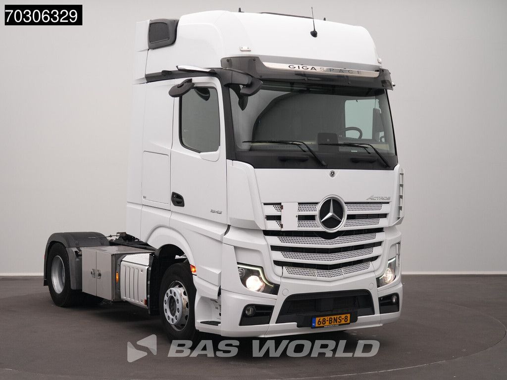 Mercedes Actros 1942 4X2 GigaSpace NL-Truck MirrorCam