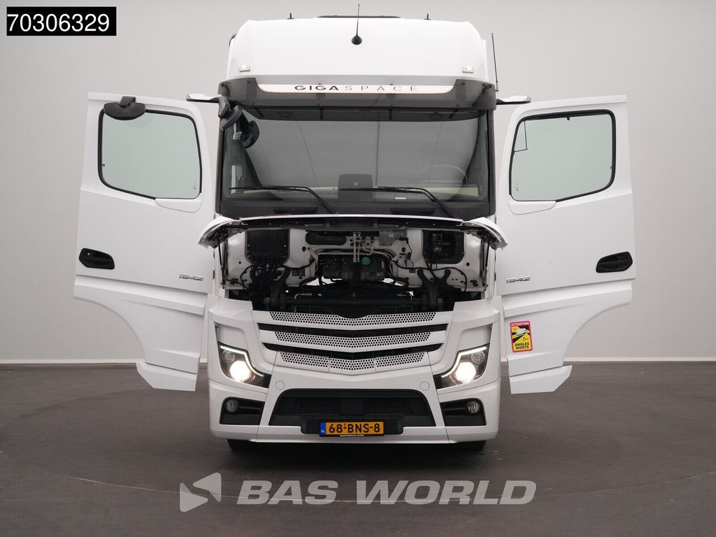 Mercedes Actros 1942 4X2 GigaSpace NL-Truck MirrorCam