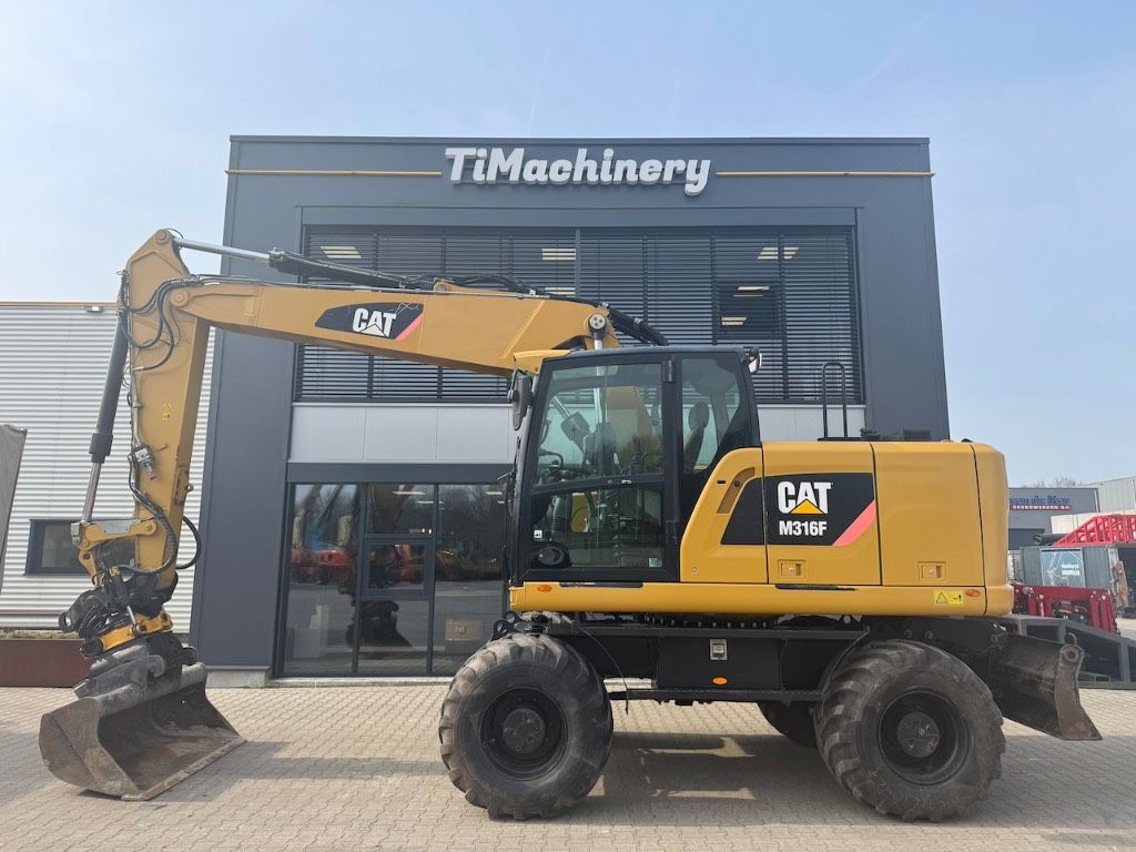 CAT M316F