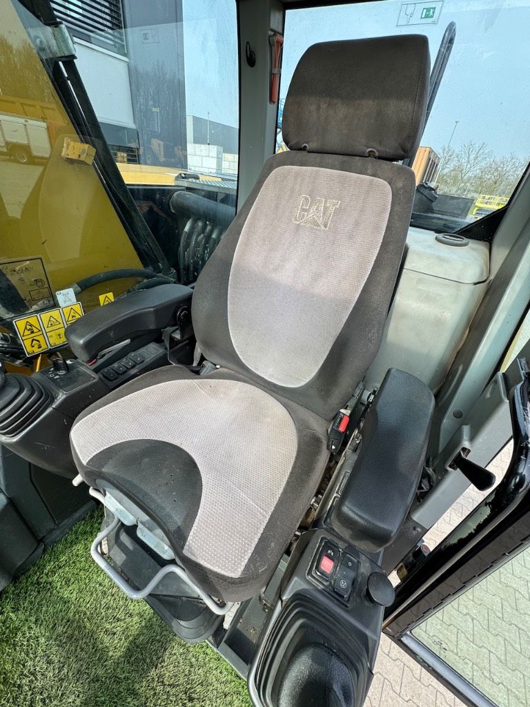 CAT M316F
