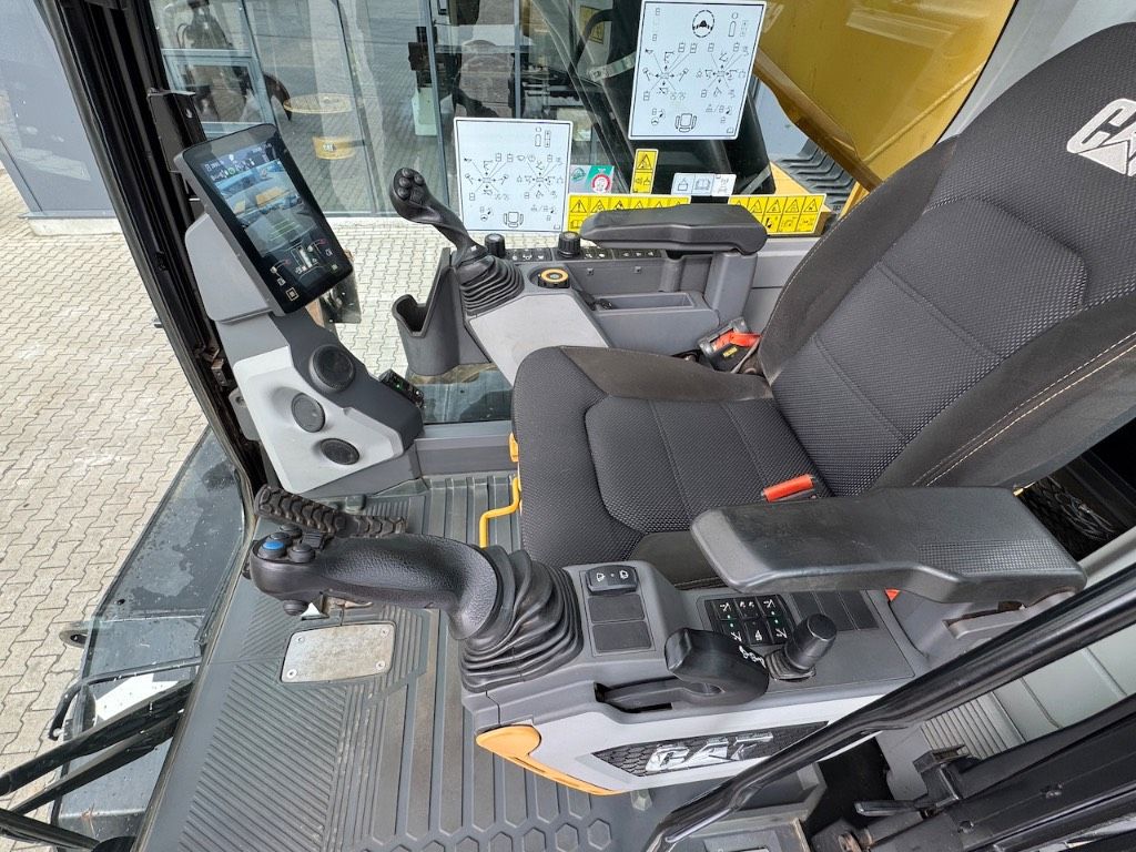 CAT MH3040
