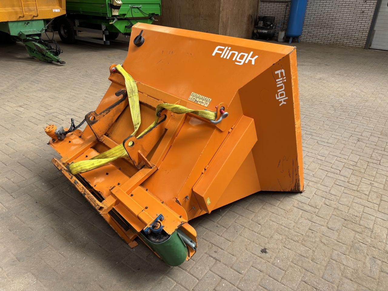 Flingk ZX 1500 instrooibak zaagselstrooier
