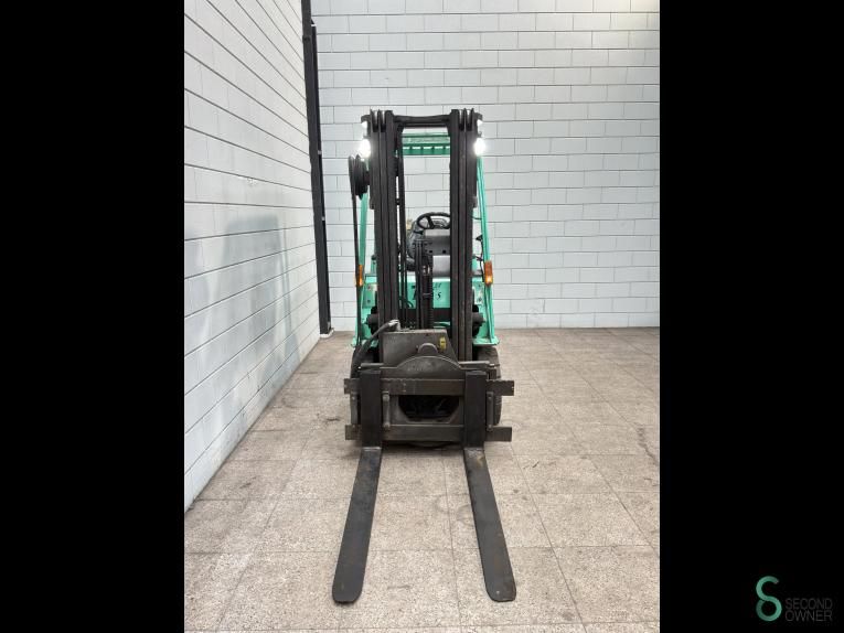 Forklifts LPG Mitsubishi FG20CN 2011