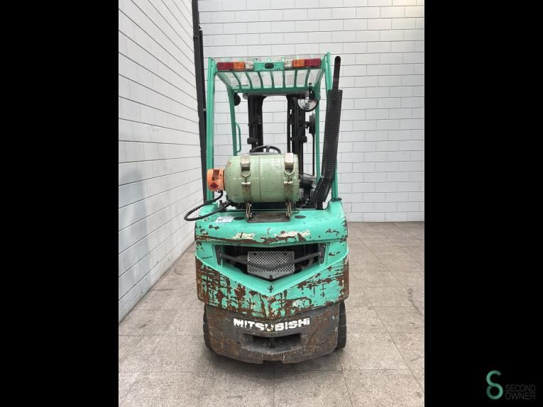 Forklifts LPG Mitsubishi FG20CN 2011