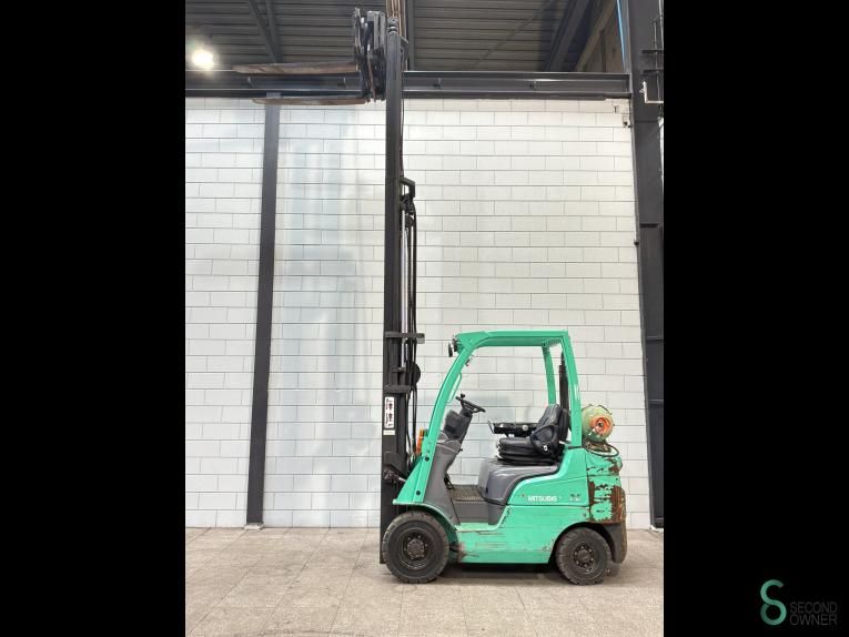 Forklifts LPG Mitsubishi FG20CN 2011