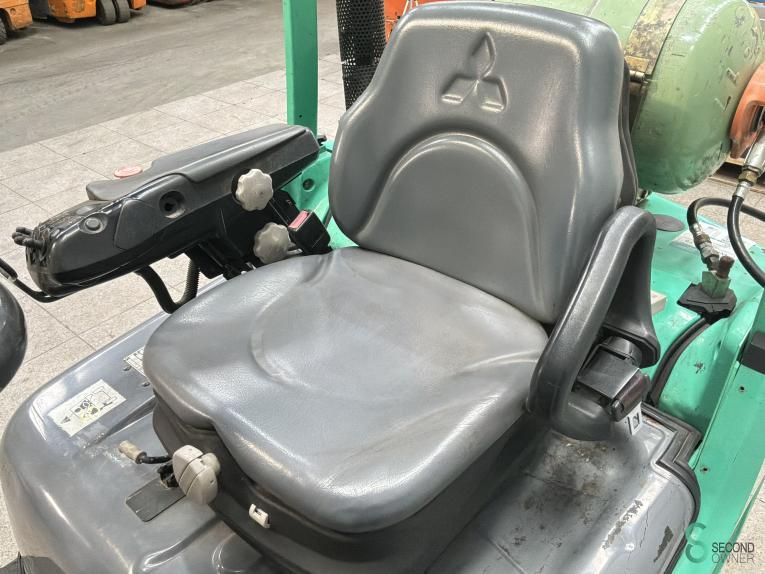 Forklifts LPG Mitsubishi FG20CN 2011