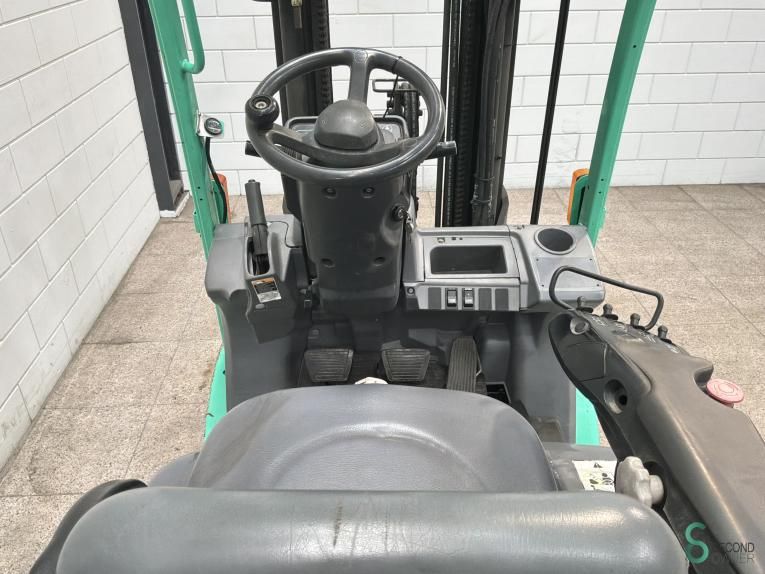 Forklifts LPG Mitsubishi FG20CN 2011