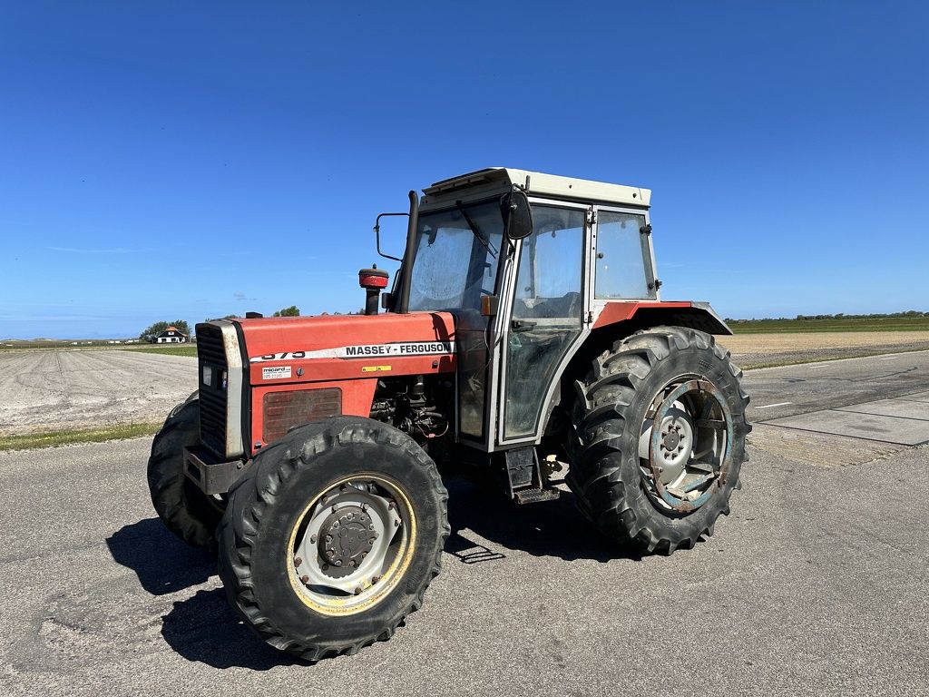 Massey-Ferguson 375
