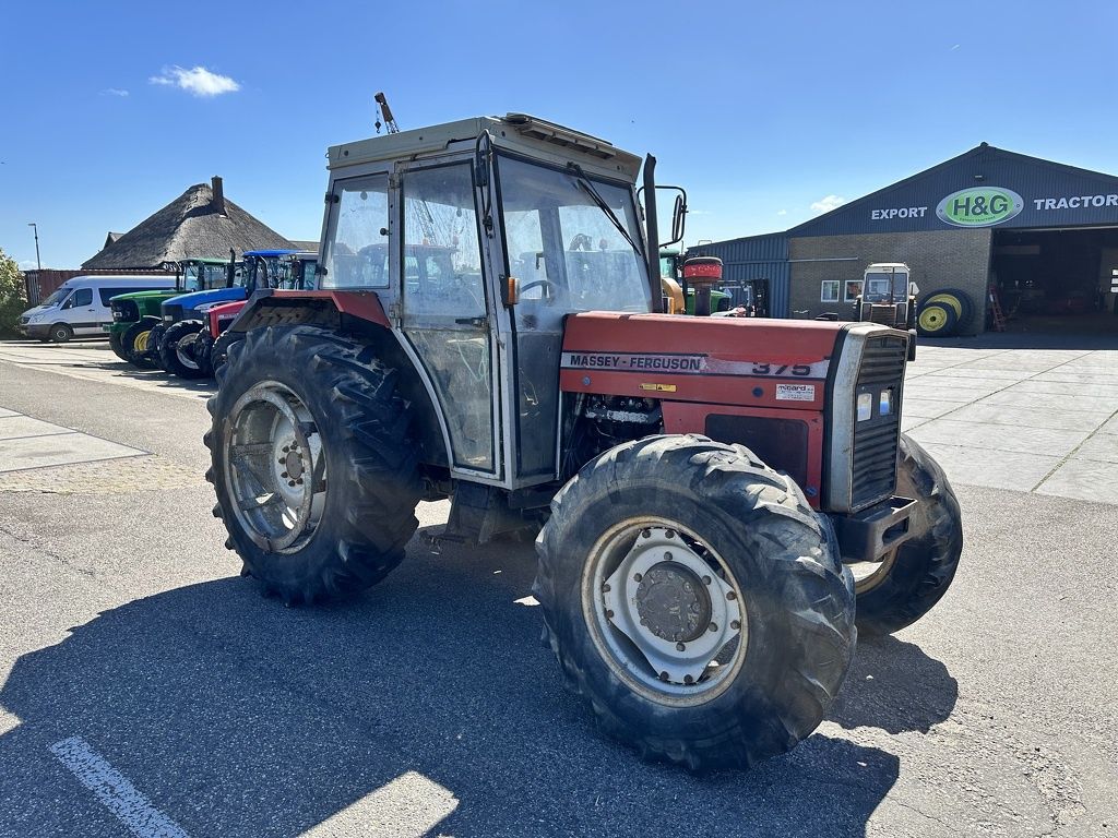 Massey-Ferguson 375