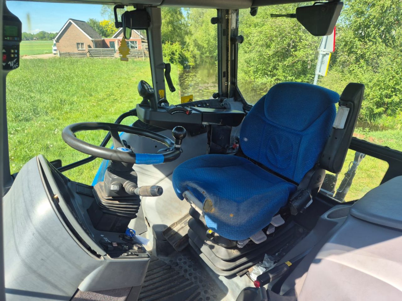 New Holland TVT 195