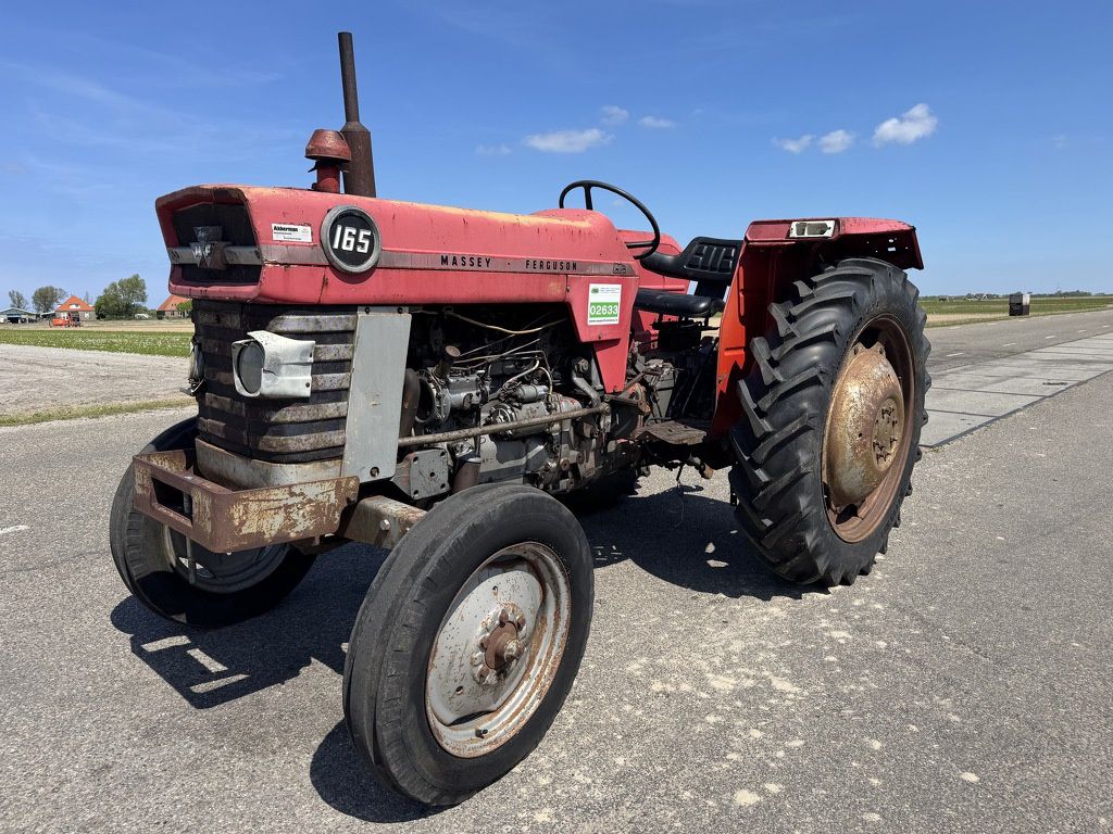 Massey Ferguson 165