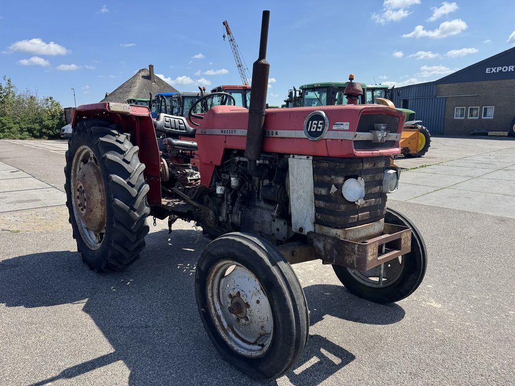 Massey Ferguson 165