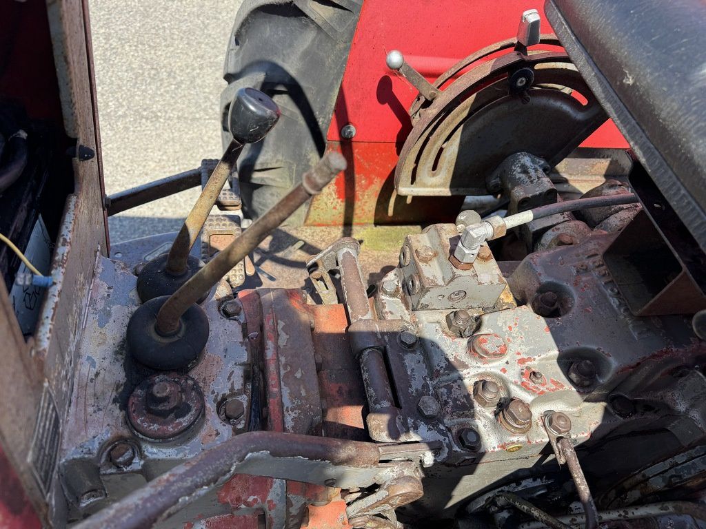 Massey Ferguson 165