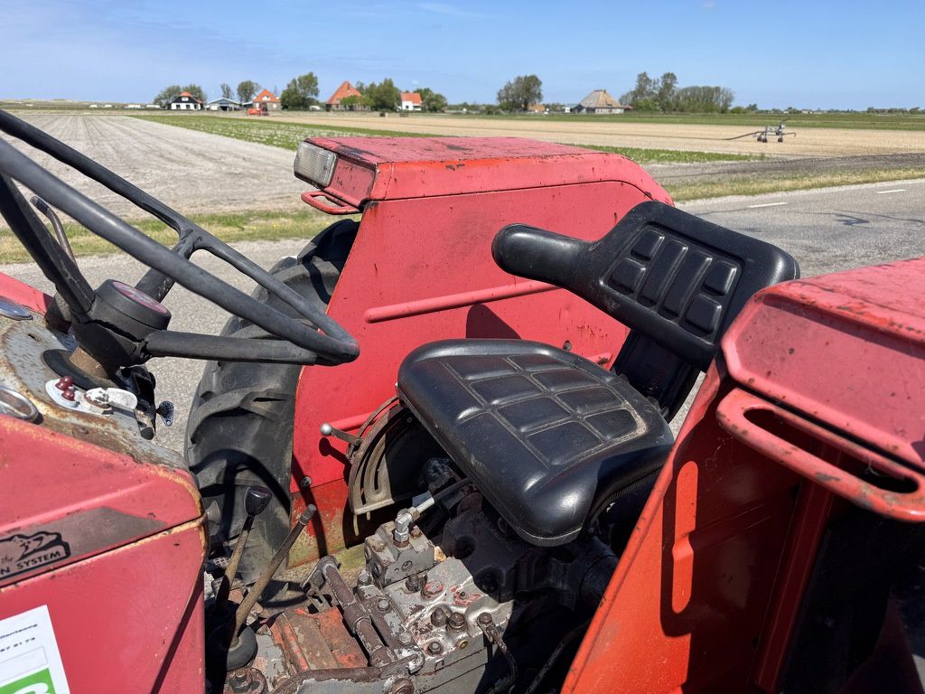Massey Ferguson 165