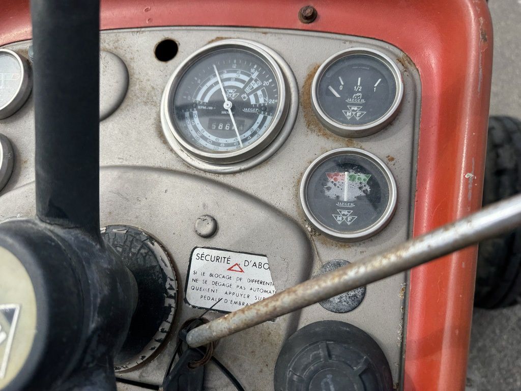 Massey Ferguson 168