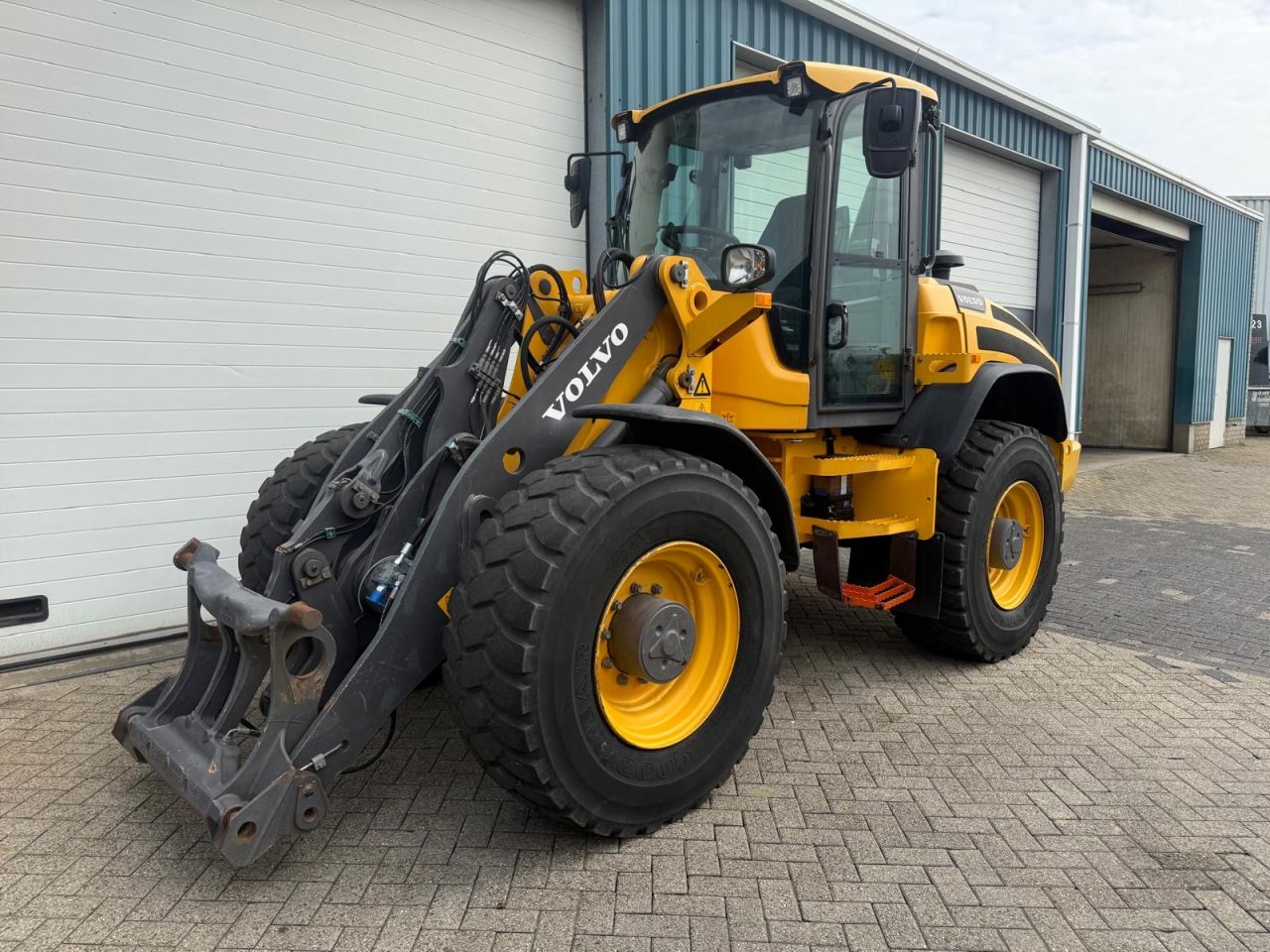 VOLVO L45H (2017 ) 7740 UUR