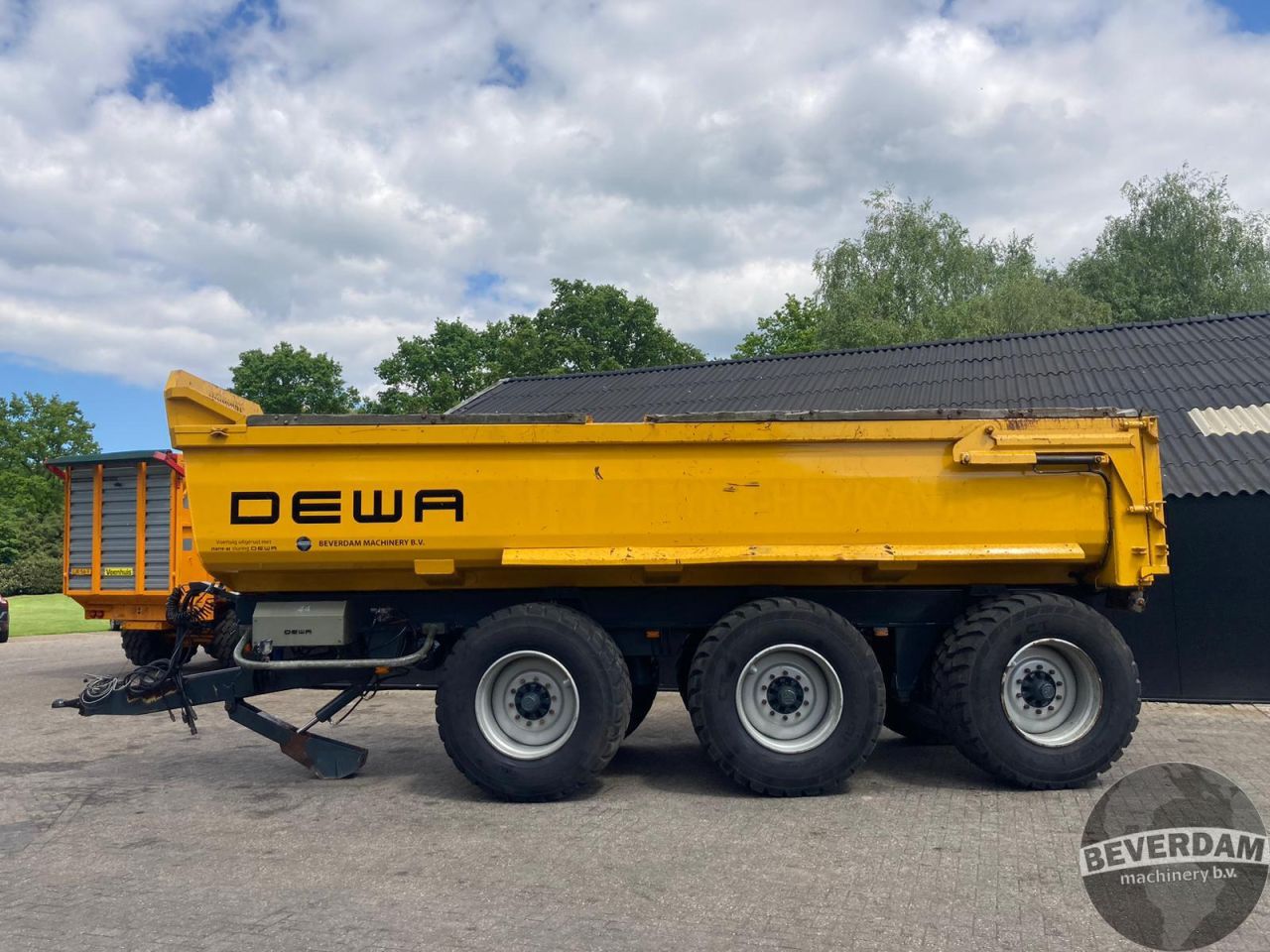 Dewa CC303 gronddumper