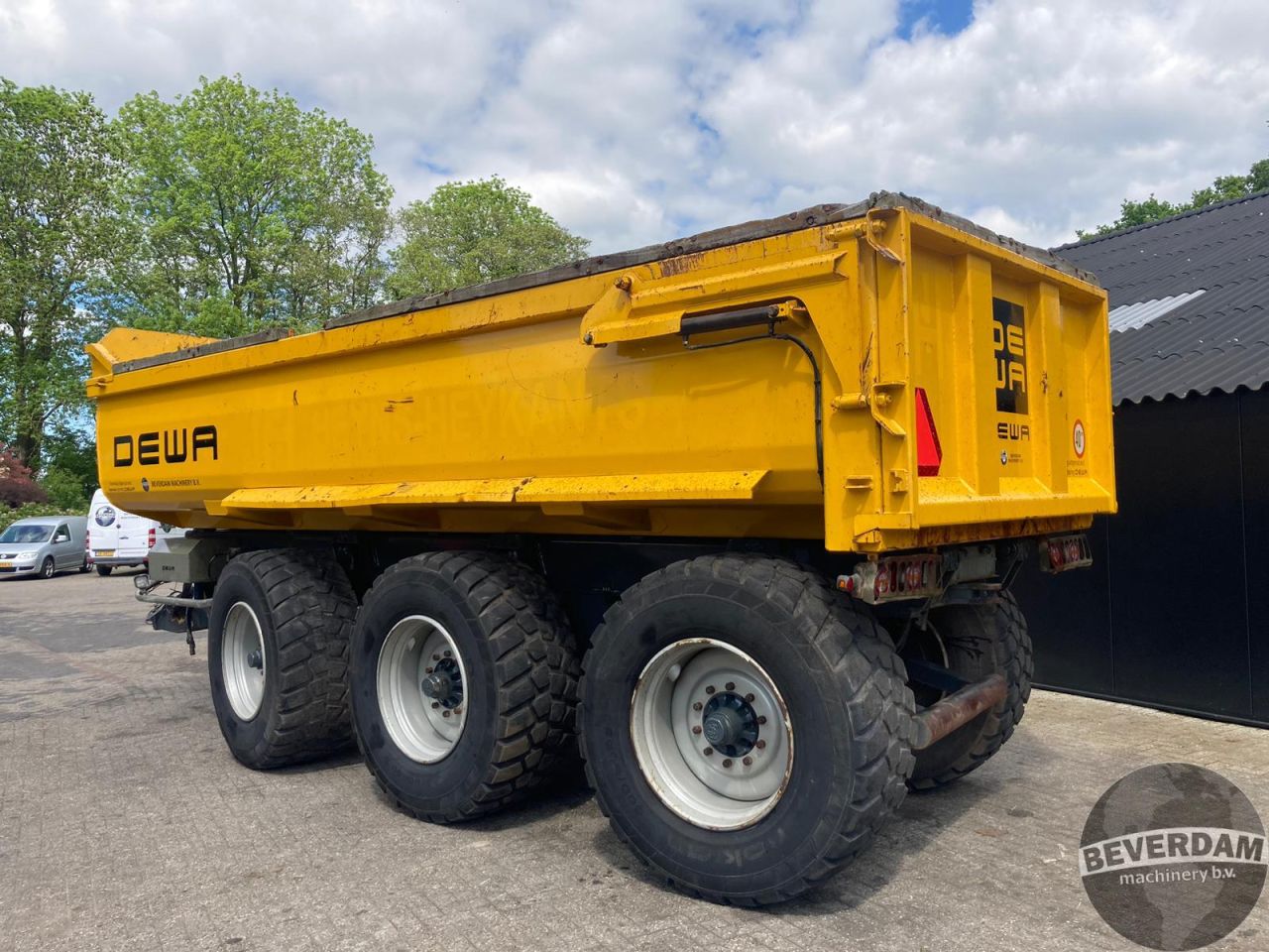 Dewa CC303 gronddumper