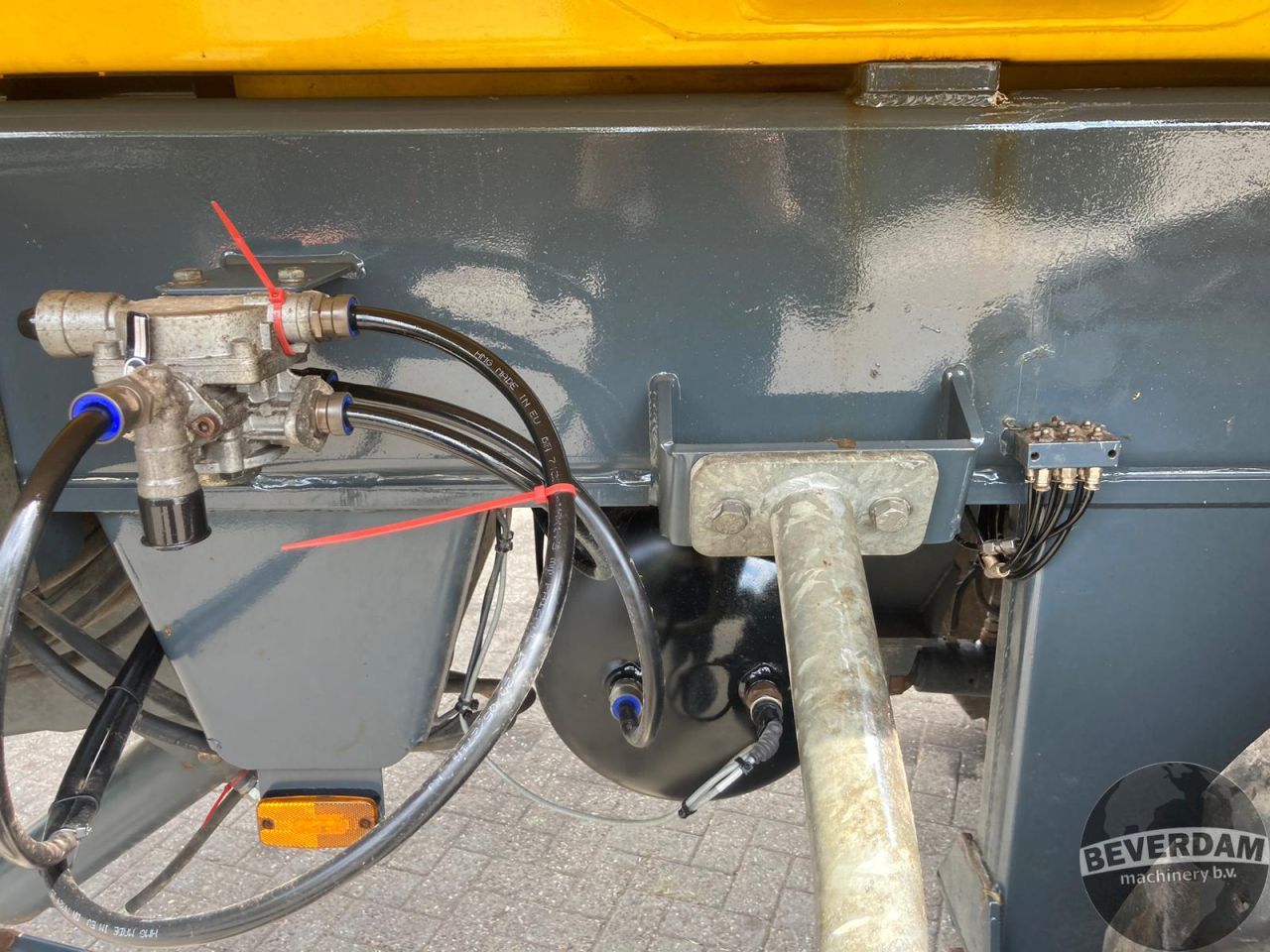 Dewa CC303 gronddumper