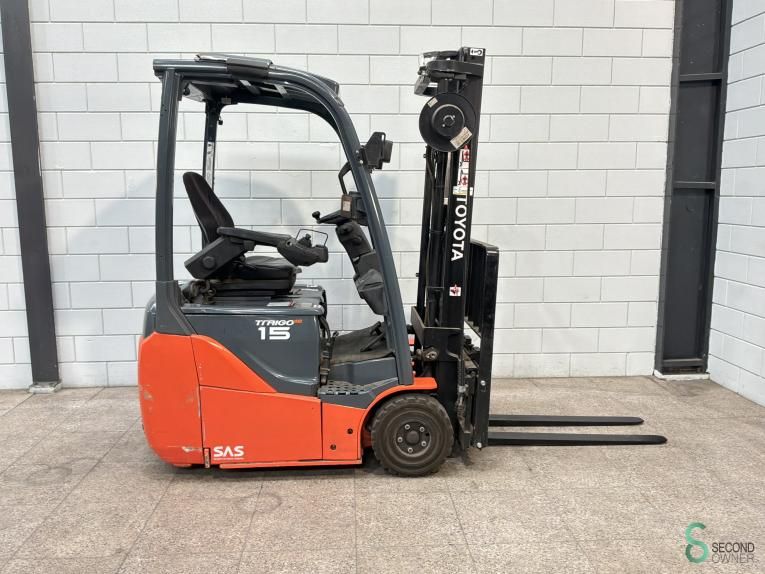 Heftrucks Elektrisch Toyota 8FBET15 2011
