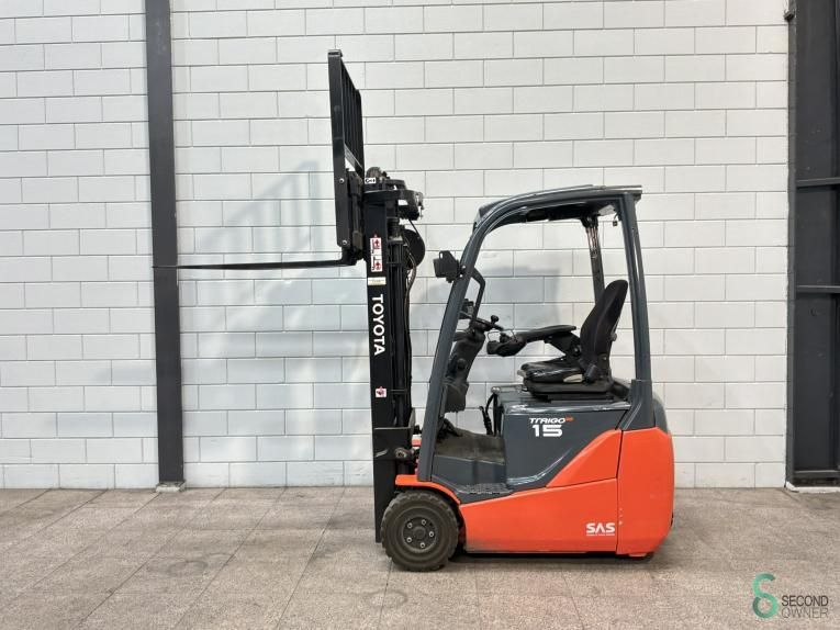 Heftrucks Elektrisch Toyota 8FBET15 2011