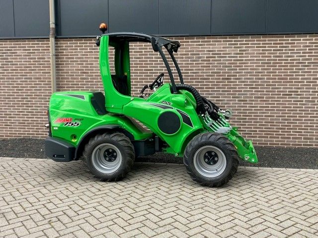 New AVANT 755 TLD+ loader with weight of 1970 kgs