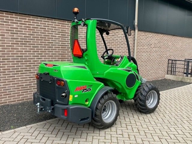 New AVANT 755 TLD+ loader with weight of 1970 kgs