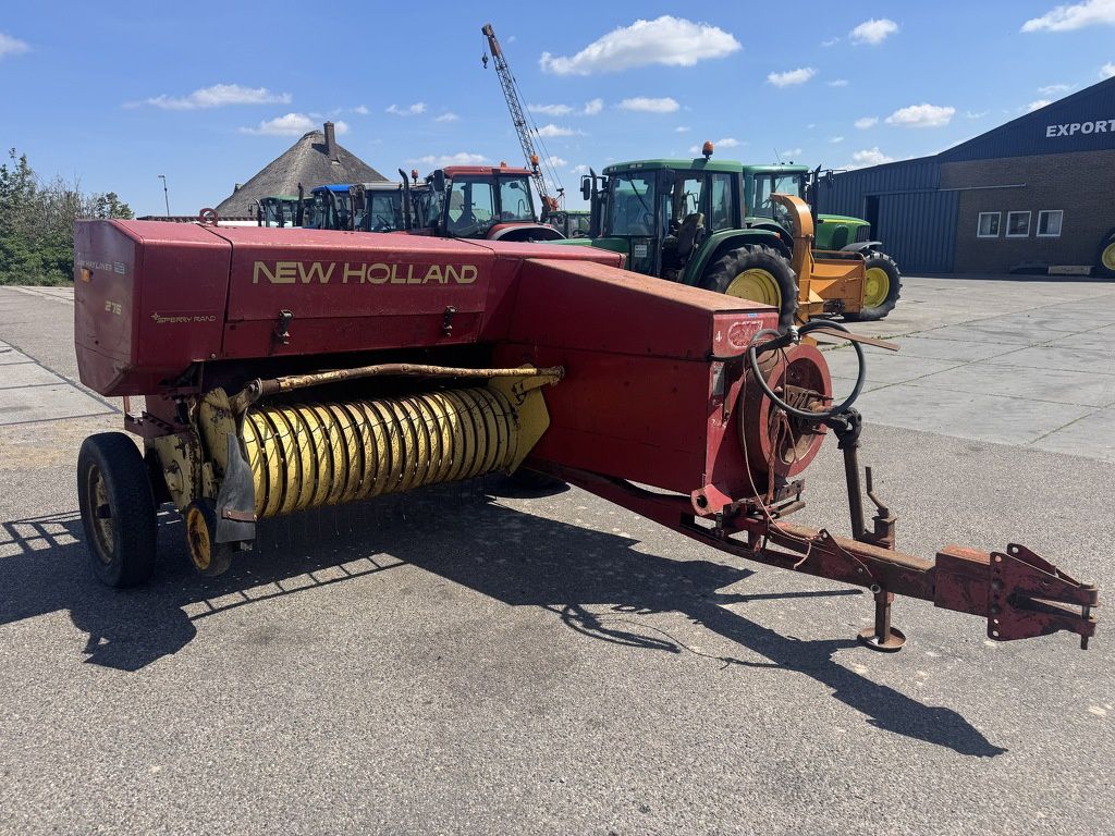 New Holland 276