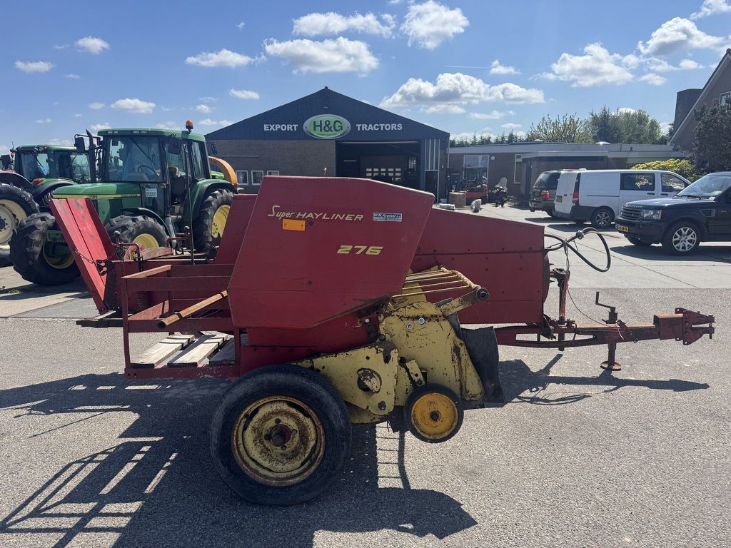 New Holland 276