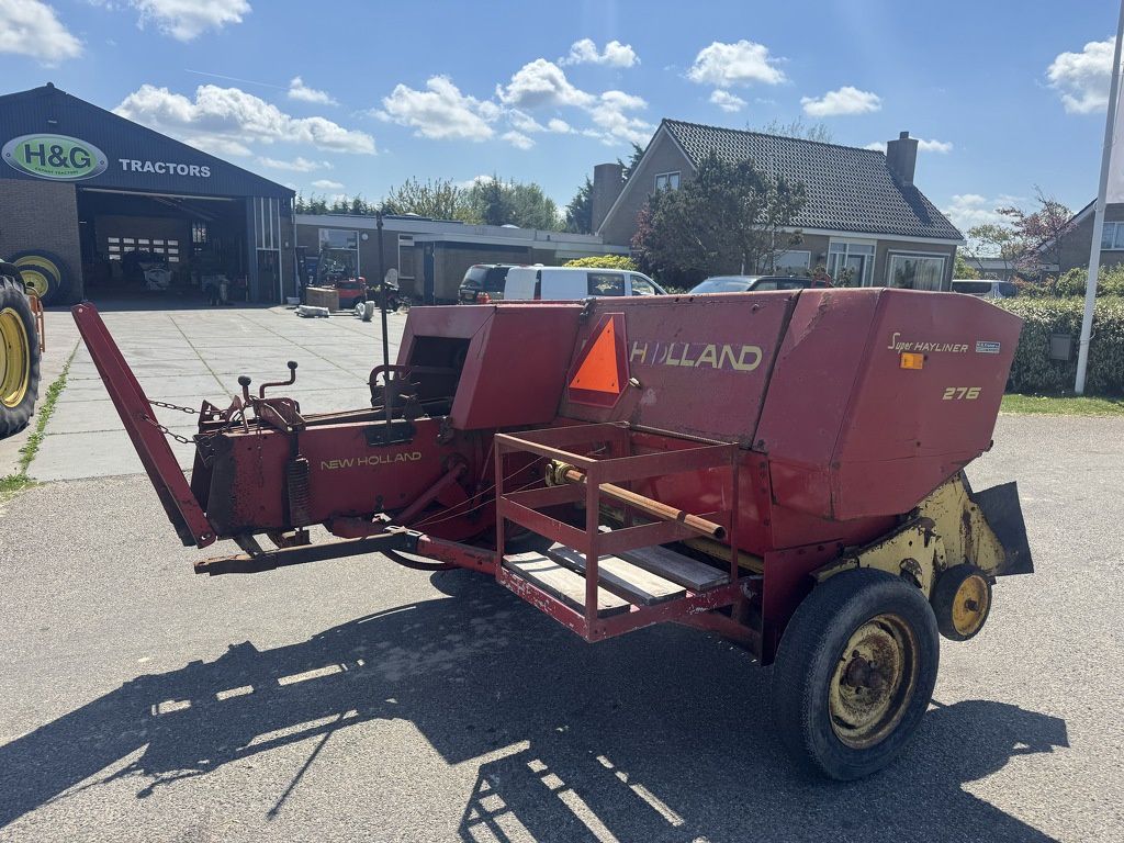 New Holland 276