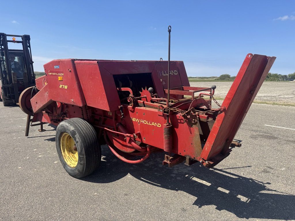 New Holland 276
