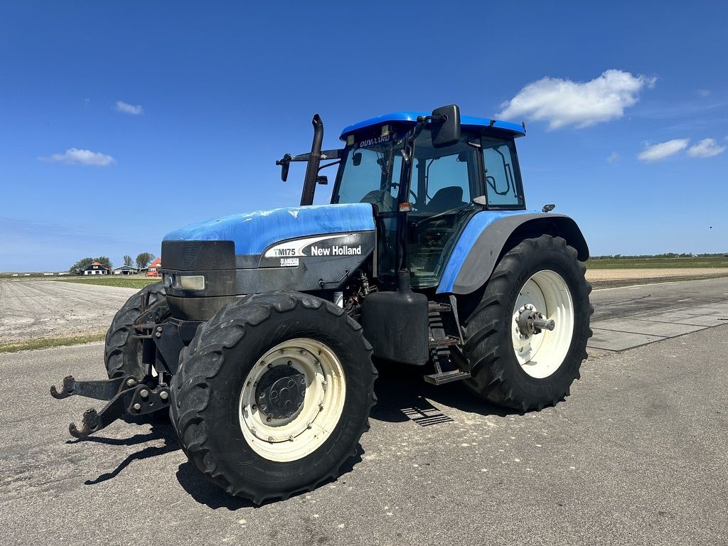 New Holland TM 175