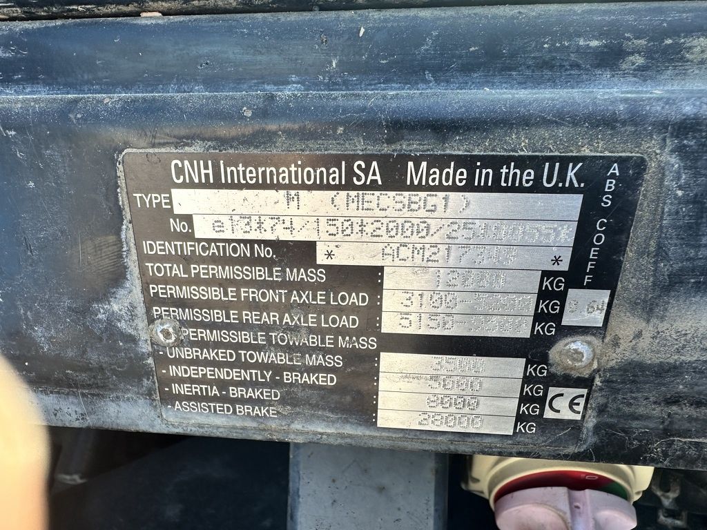 New Holland TM 175