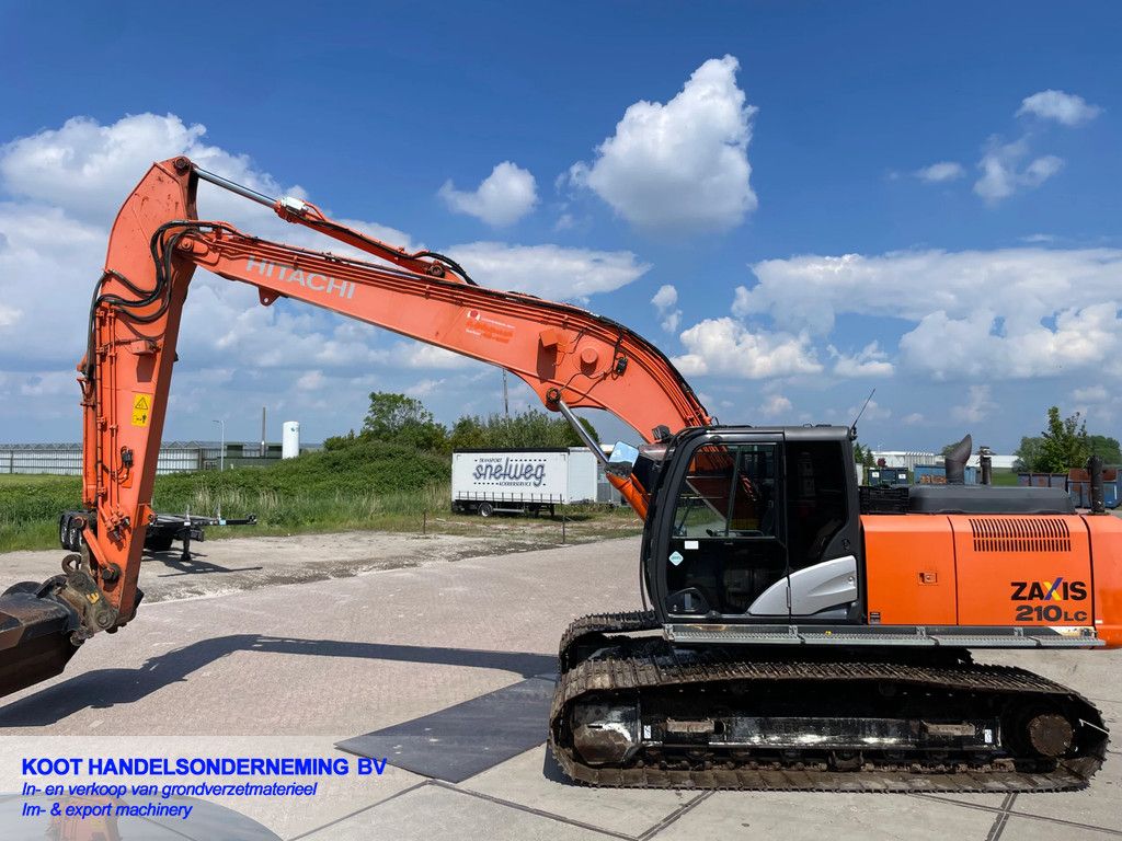 Hitachi Zx 210LC-5 Semi Long Reach!