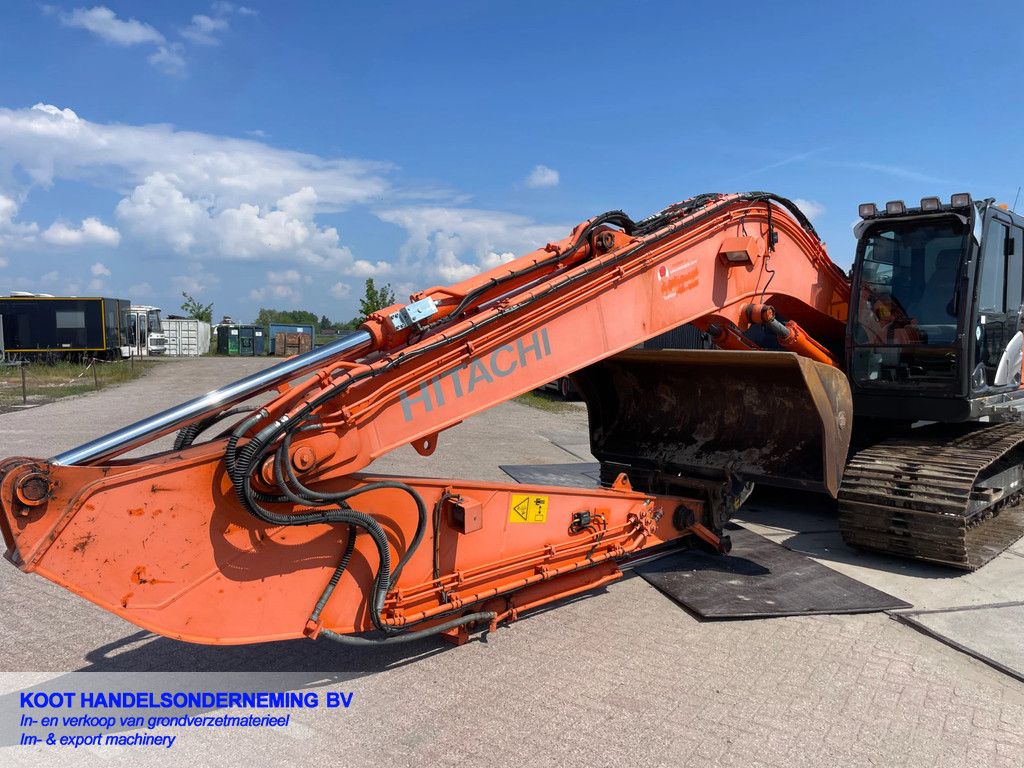 Hitachi Zx 210LC-5 Semi Long Reach!