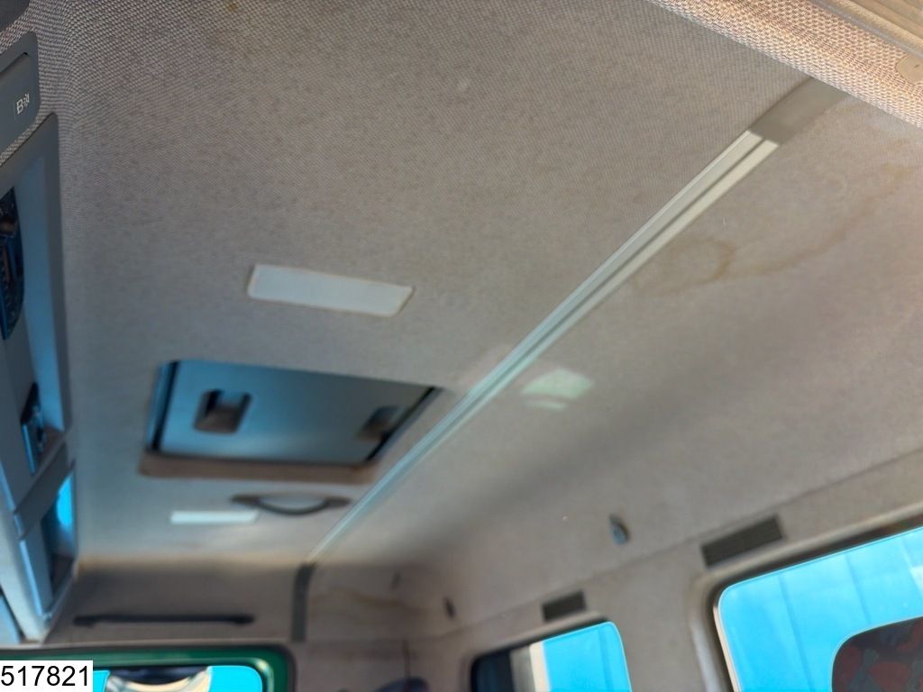 Mercedes Actros 2048 4x4, Steel suspension