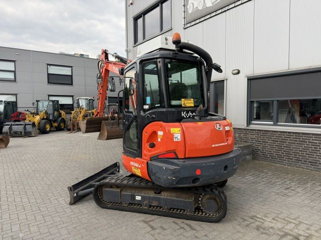 Kubota Kx042-4 3000u 4.2T Minigraver Midikraan SLP/SRT A/C Ovdr