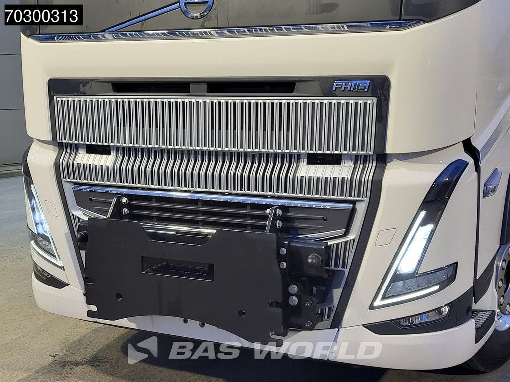 Volvo FH16 750 8X4 NEW 8x4 chassis! Air suspension Big-Axle Automatic VEB+ Euro 6