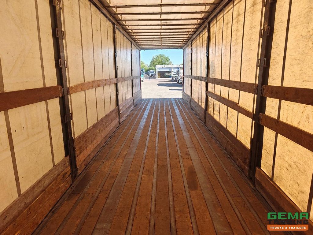 Van Hool 3B2014 Sliding curtains/ Sliding roof - Galvanized - Lift axle - BPW axle disc brake - HH floor - KooiAap Moffet connection
