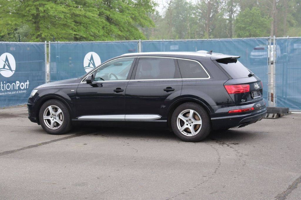 SUV Audi Q7 Diesel 272hp 2015 (Margin)