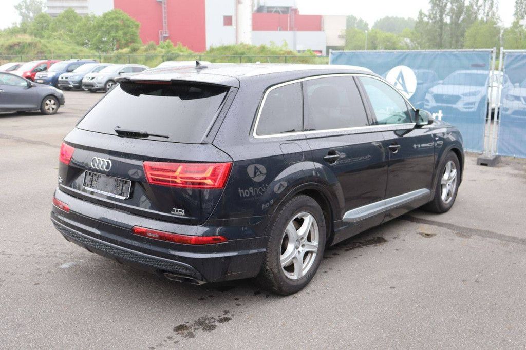 SUV Audi Q7 Diesel 272hp 2015 (Margin)