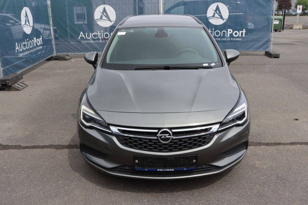Pkw Opel Astra Benzin 105 PS 2017
