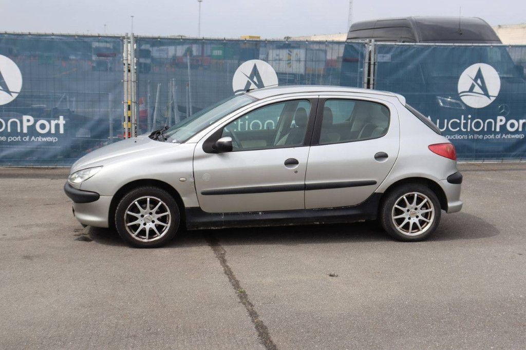 Passenger car Peugeot 206 Petrol 75hp 2006 (Margin)