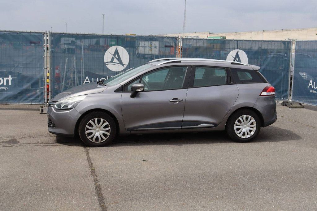Pkw Renault Clio Benzin 90 PS 2015 (Marge)