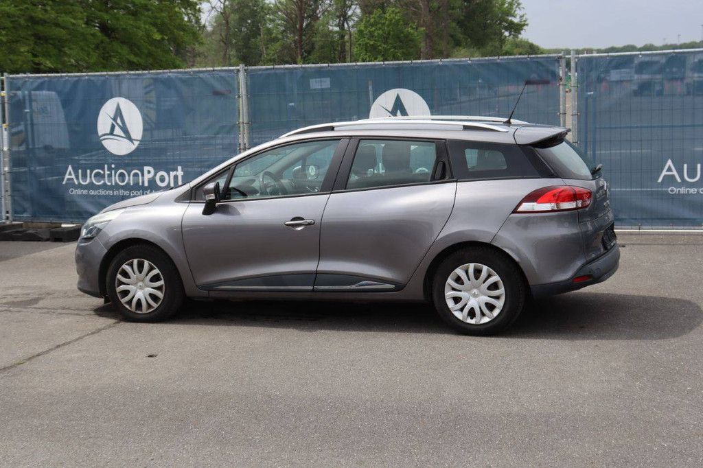 Pkw Renault Clio Benzin 90 PS 2015 (Marge)