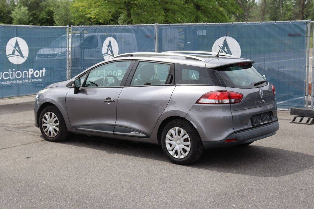 Pkw Renault Clio Benzin 90 PS 2015 (Marge)