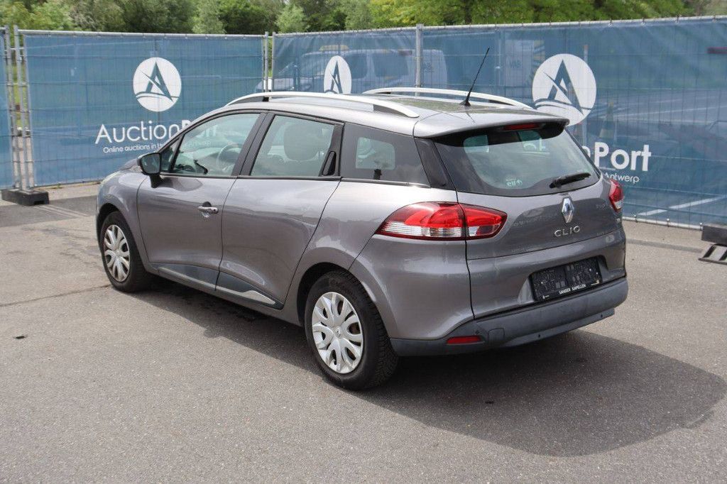 Pkw Renault Clio Benzin 90 PS 2015 (Marge)