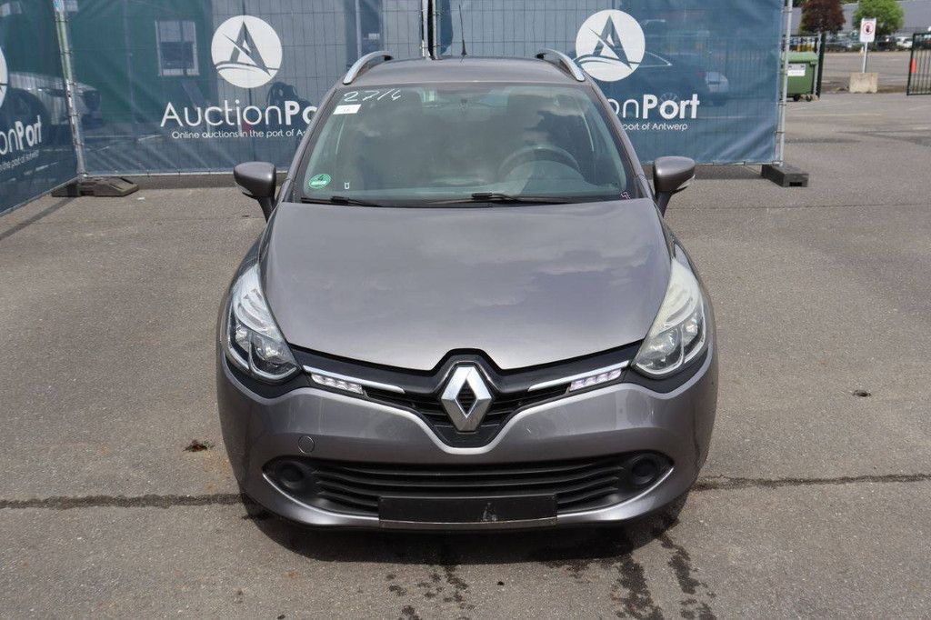 Pkw Renault Clio Benzin 90 PS 2015 (Marge)