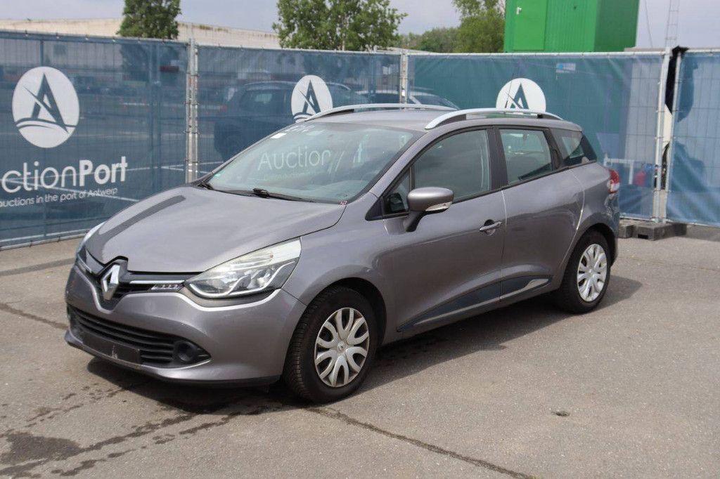 Pkw Renault Clio Benzin 90 PS 2015 (Marge)