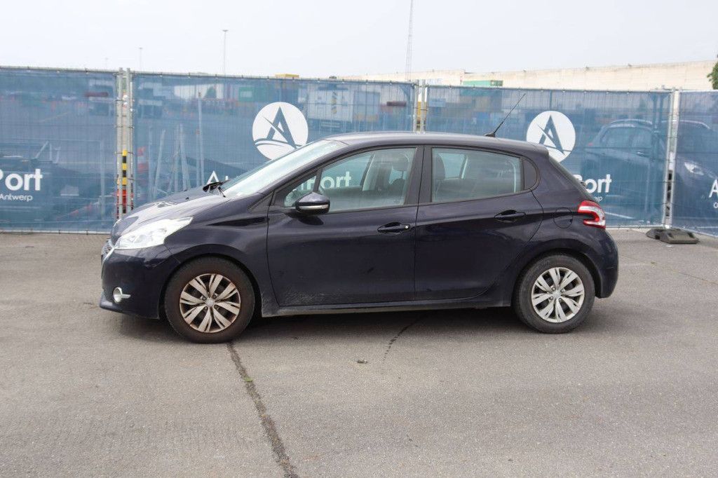 Pkw Peugeot 208 Benzin 82 PS 2013 (Margin)